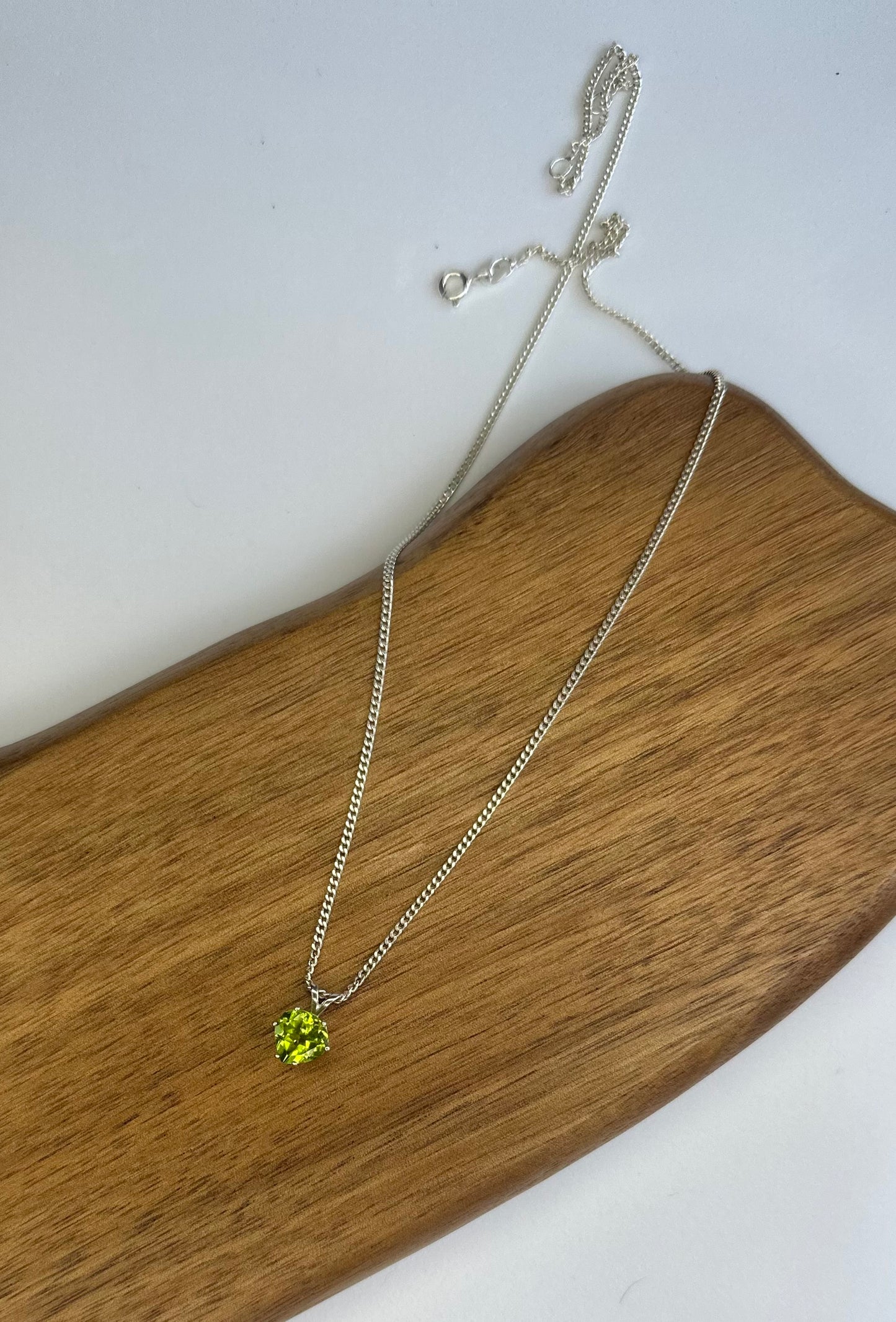 Sterling Silver and handset Peridot gemstone pendant necklace