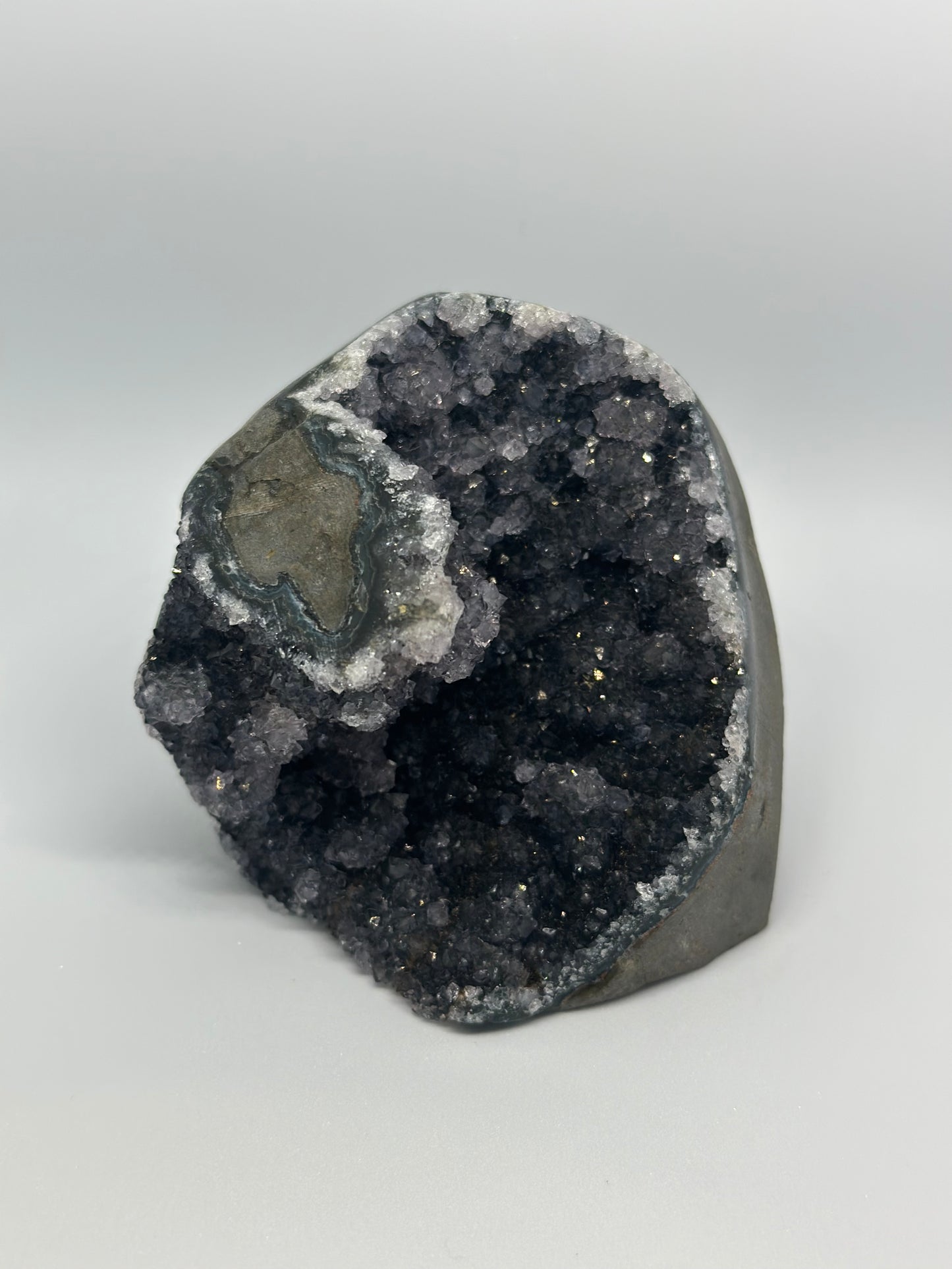 Natural amethyst cut base sugar druzy