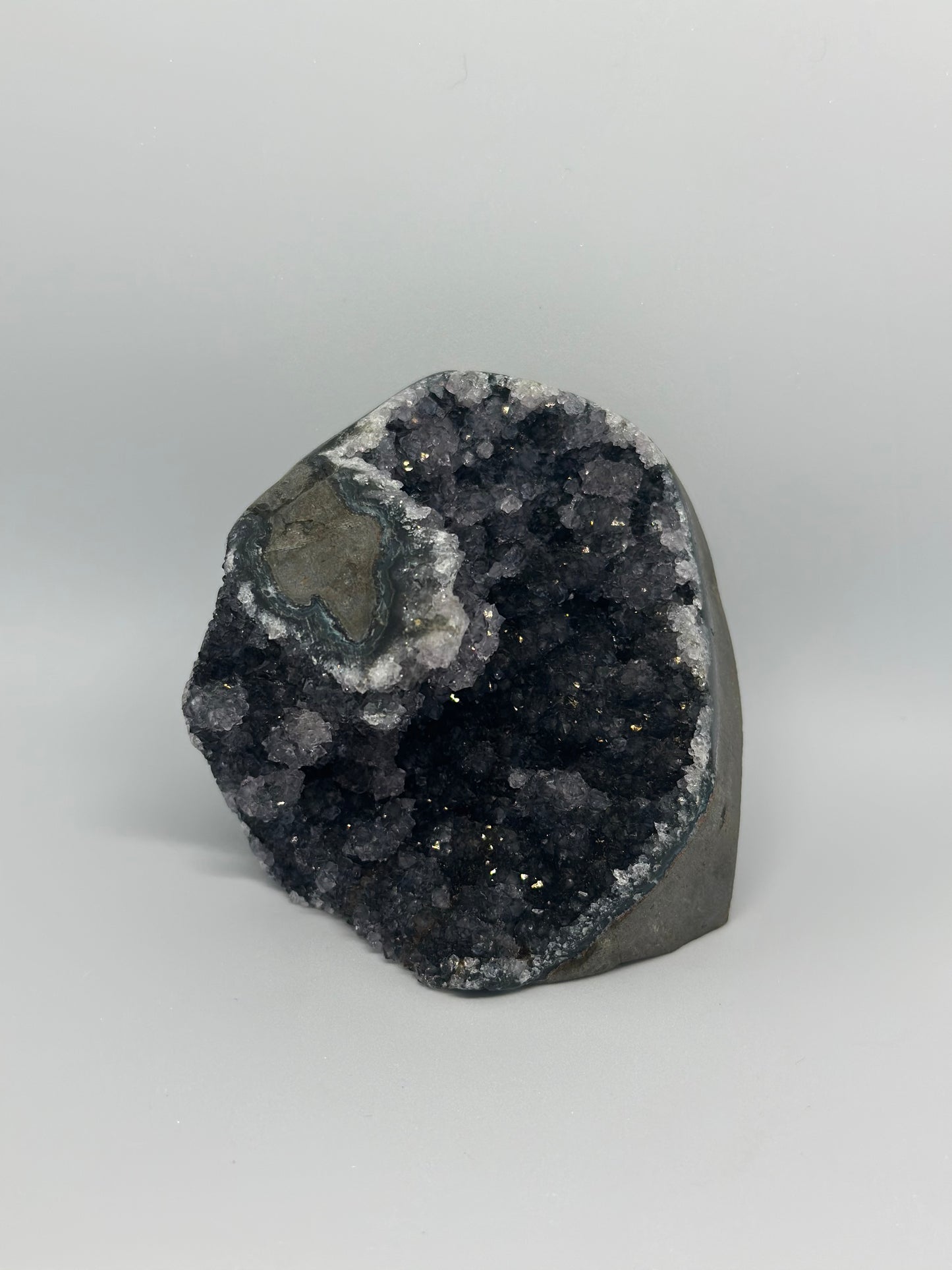 Natural amethyst cut base sugar druzy